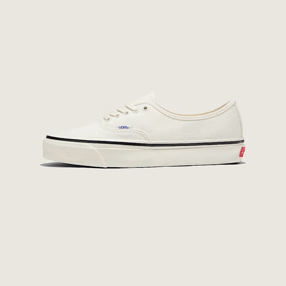 Premium Vans Authentic Marshmallow